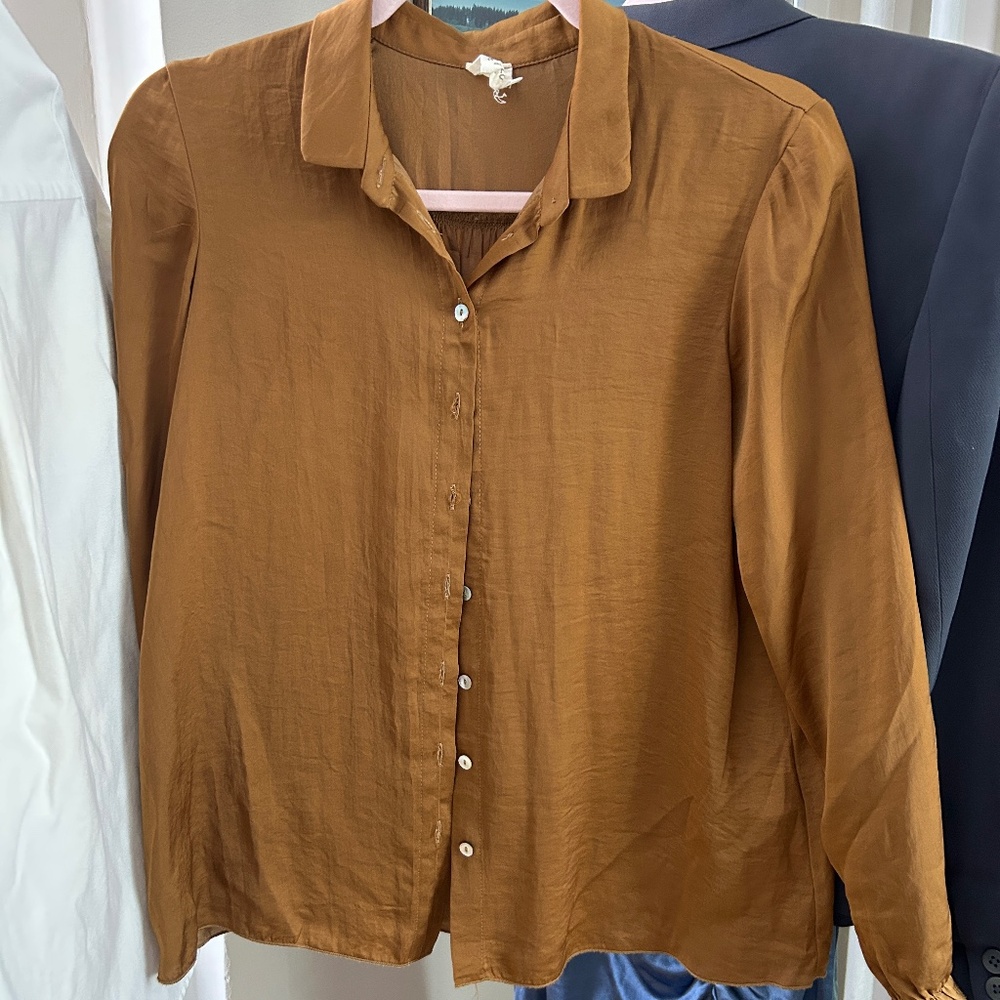 XS Flowy Button Down